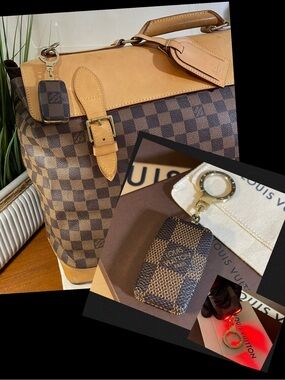 Louis Vuitton Astropill Damier Flashlight Key
Chain or Bag Charm